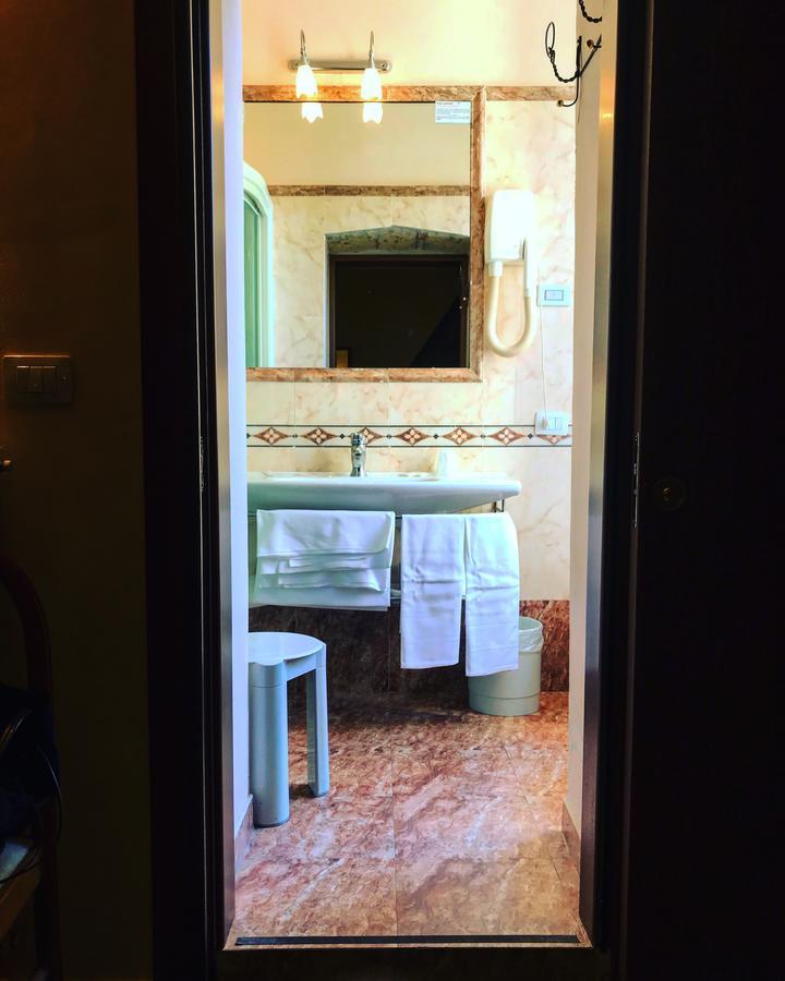 Albergo Guastini Pitigliano Exterior foto